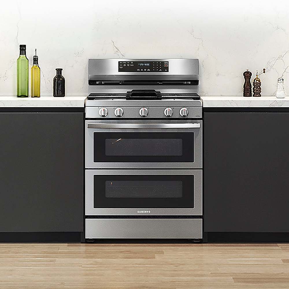 Samsung - Open Box 6.0 cu. ft. Smart Freestanding Gas Range with Flex Duo, Stainless Cooktop & Air Fry - Stainless Steel