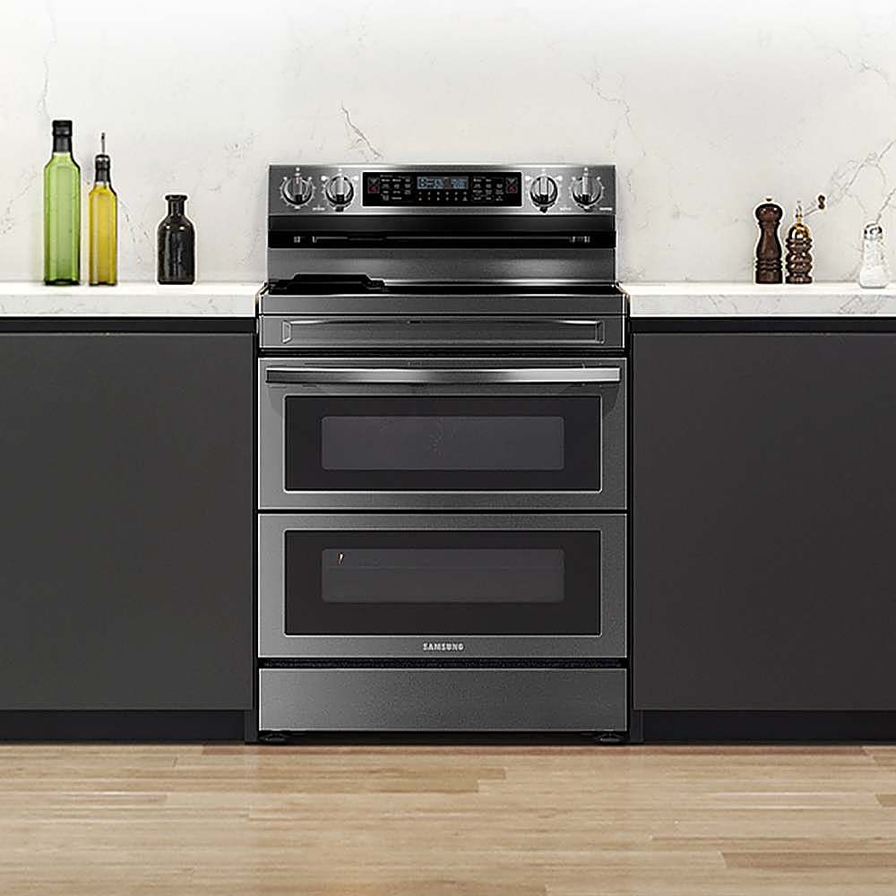 Samsung - Open Box 6.3 cu. ft. Smart Freestanding Electric Range with Flex Duo, No-Preheat Air Fry & Griddle - Black Stainless Steel